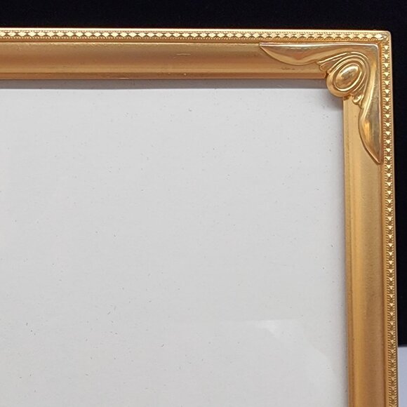 Gold-Toned Decorative Picture Frame With Ornate Corners & Velvet Backing 8X10 VT - Picture 2 of 9
